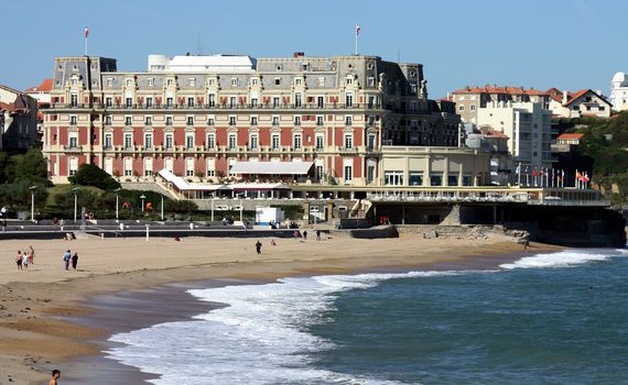 Choisir le meilleur hébergement pour vos vacances à Biarritz