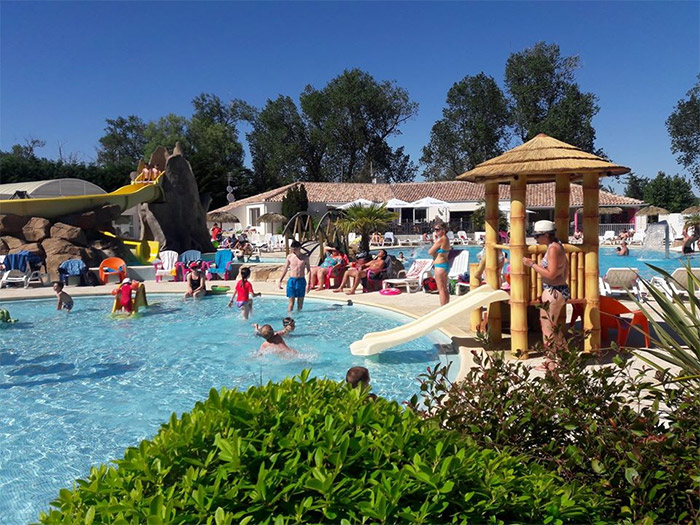 Top 3 des plus beaux campings 4 étoiles avec piscine en Vendée,